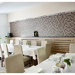 Hotel Ambasador 3*