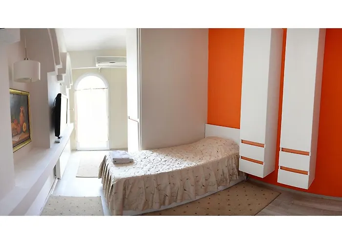 Ambasador Скопье