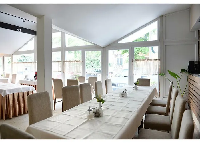 Отель Ambasador 3*